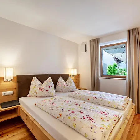 Langstein Wohnung Golden Goldrain Exterior foto